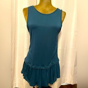 Ann Taylor LOFT women’s flirty tunic top.